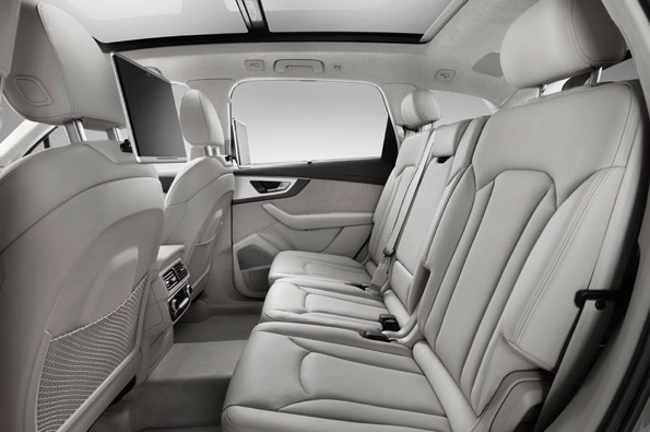 Audi Q7 2015 interior