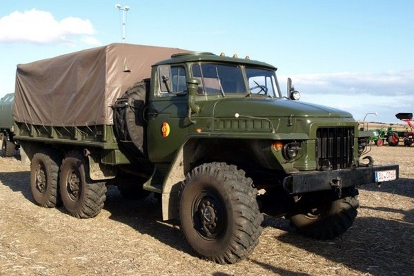 Camioane rusesti si sovietice Ural 375