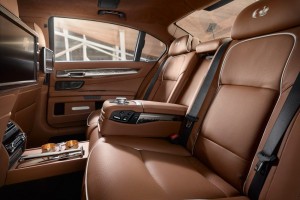 Cel mai scump BMW seria 7 interior spate