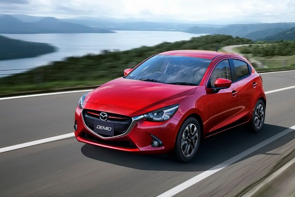 Cele mai bune automobile in Japonia pentru anul 2014 - Mazda 2