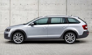Noua Octavia Scout 2014 lateral