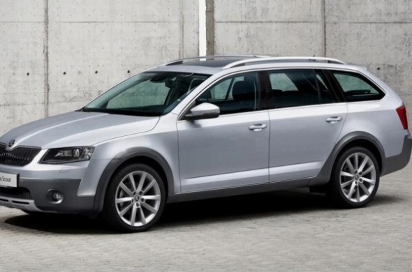 Noua Skoda Octavia lateral