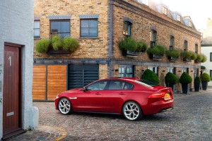 Noul Jaguar XE 2015 foto
