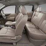 Noul Nissan Navara 2014 interior general view