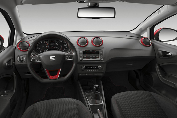 Noul Seat Ibiza 2015 facelift interior