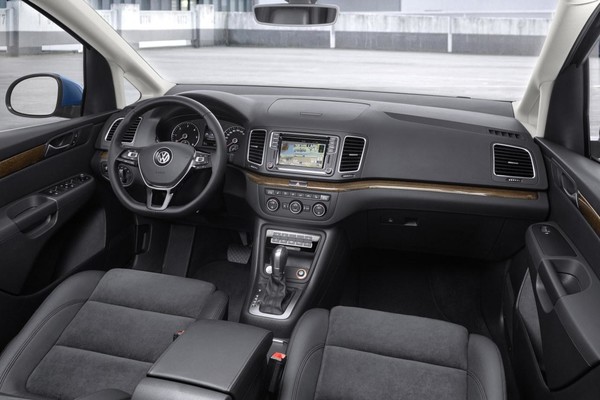 Noul VW Sharan 2015 facelift interior sistema de multimedia