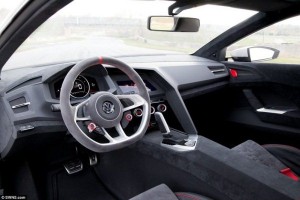 Noul Volkswagen Golf GTI Concept interior