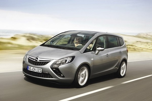 Noul motor diesel de 2 litri de la Opel pentru 2014 - Opel Zafira Tourer