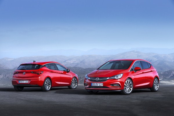 Opel Astra 2015 imagini