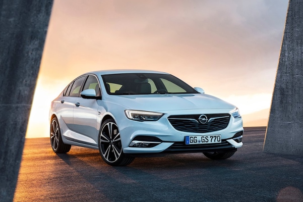 Every year Declaration Rejoice Opel Insignia 2017 se adapteaza la stilul de condus al soferului