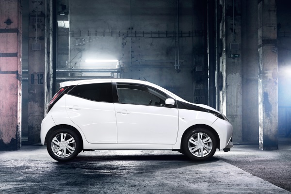 Toyota Aygo 2014 lateral